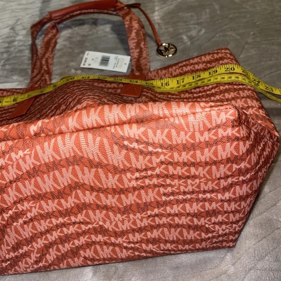 NWT Michael Kors "The Michael Bag" Deep Orange Large Tote  o - Picture 5 of 10